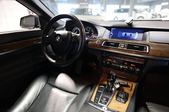 BMW 730d 10 of 26