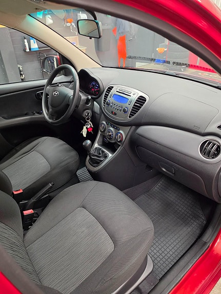 Hyundai i10 16 of 19