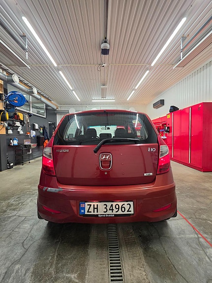 Hyundai i10 4 of 5