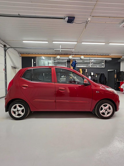 Hyundai i10 6 of 19