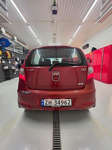 Hyundai i10 4 of 19
