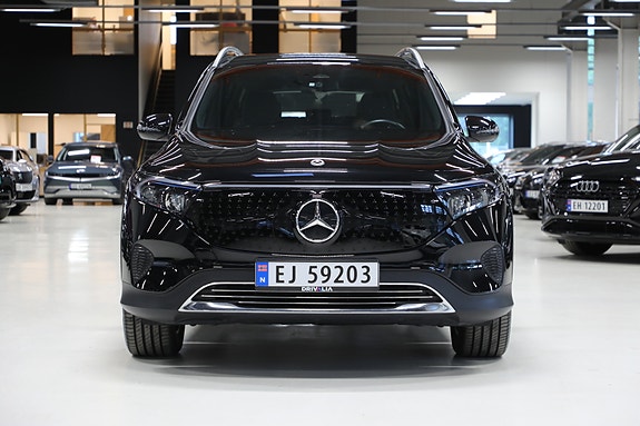 Mercedes-Benz EQB-Klasse 3 of 5