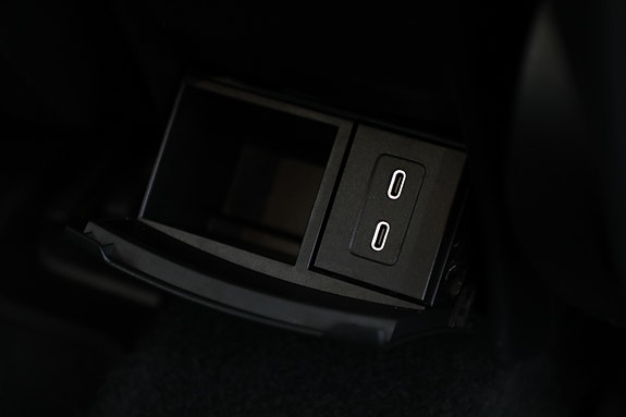 Mercedes-Benz EQB-Klasse 15 of 30
