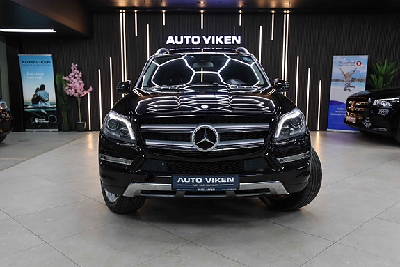 Mercedes-Benz GL350 3 of 5
