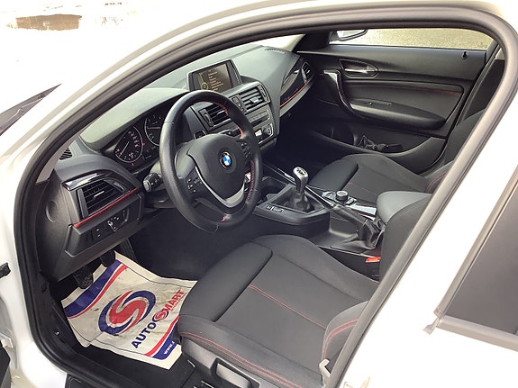 BMW 116d 14 of 17