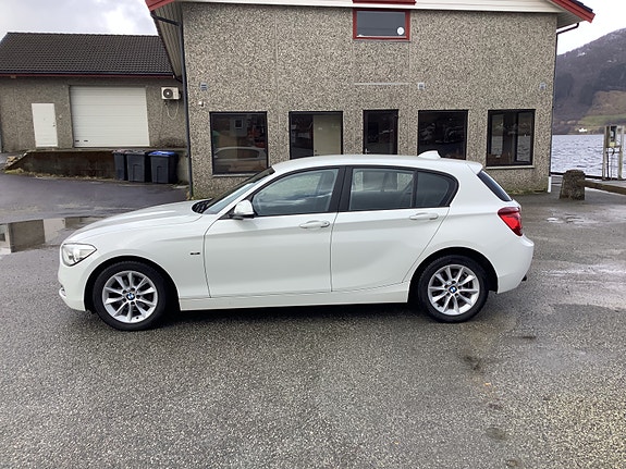BMW 116d 4 of 17