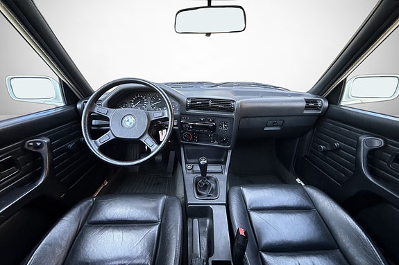 BMW 318i 30 of 30