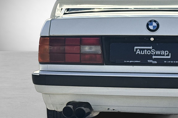 BMW 318i 15 of 30