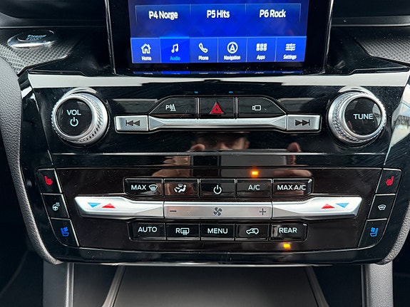 Ford Explorer 23 of 28