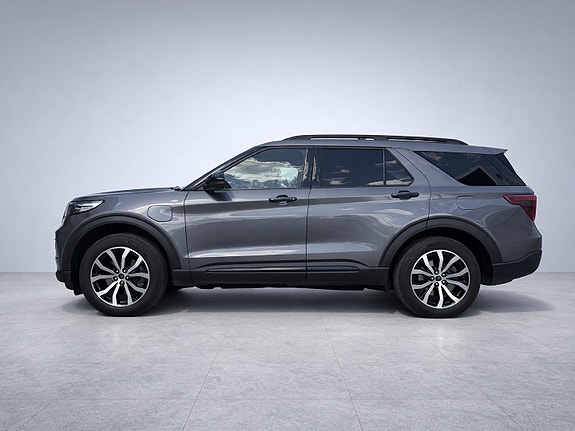 Ford Explorer 8 of 28