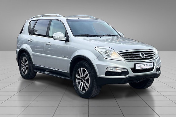 SsangYong Rexton 3 of 29