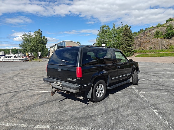 Chevrolet Tahoe 3 of 5