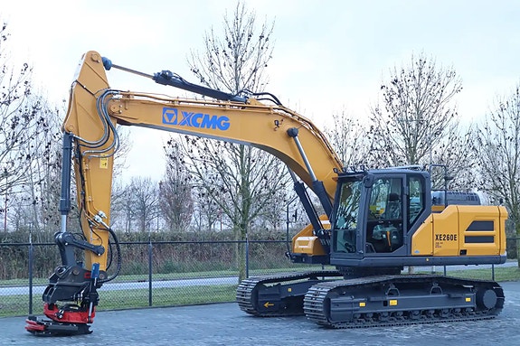 XCMG XE260E