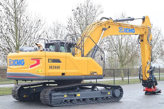 XCMG XE260E 3 of 5