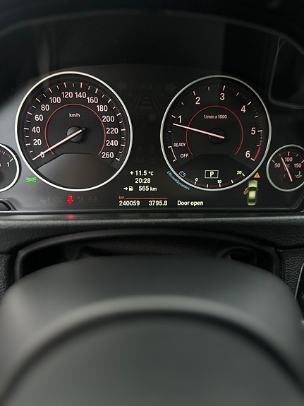 BMW 320d 11 of 22