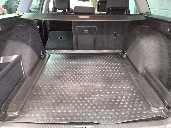 Volkswagen Passat Alltrack 26 of 28
