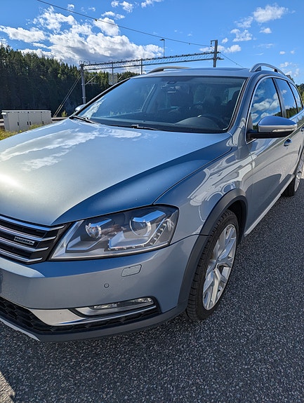 Volkswagen Passat Alltrack 4 of 28