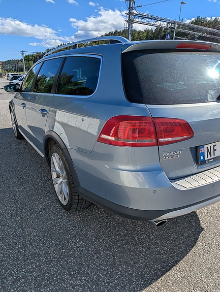 Volkswagen Passat Alltrack 7 of 28