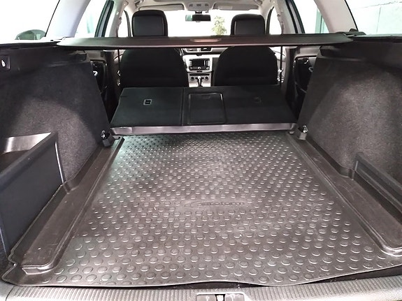 Volkswagen Passat Alltrack 28 of 28