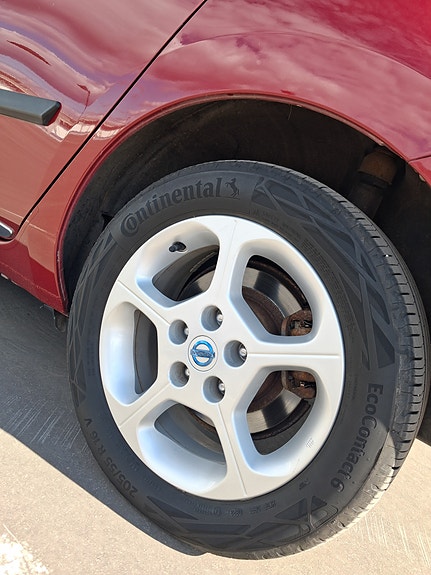 Nissan Leaf 7 of 17