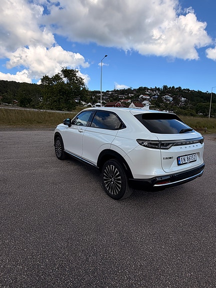 Honda e:Ny1 4 of 5