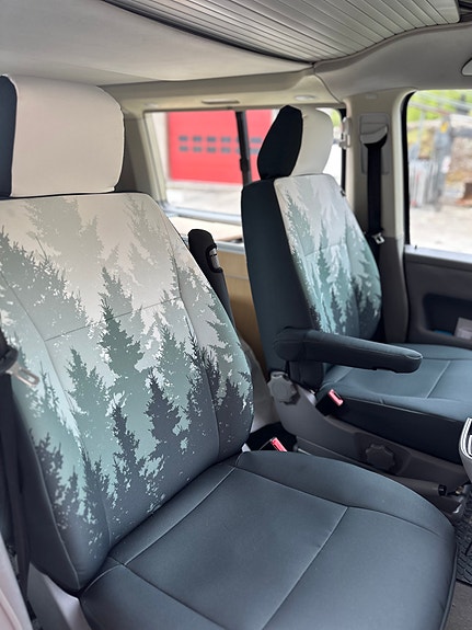 Volkswagen T5 California 2 of 5