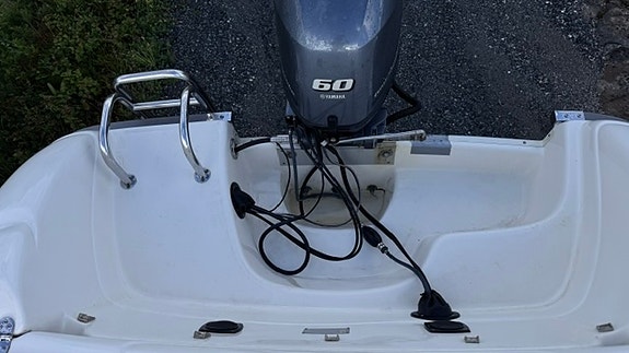 Bella 512 Excel med 60 hk Yamaha og henger. 4 of 5