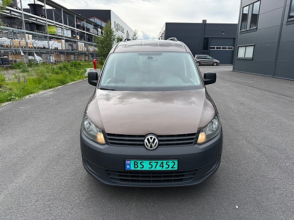 Volkswagen Caddy Maxi 2 of 5