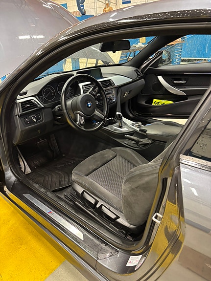 BMW 420d 3 of 5