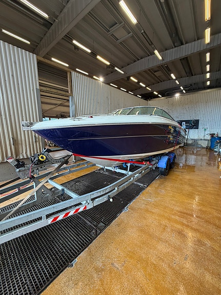 Sea Ray 220 Sun Sport 2004 – Kun ca. 360 timer – MerCruiser 4.3 MPI 220 hk 2 of 5