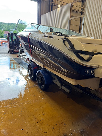 Sea Ray 220 Sun Sport 2004 – Kun ca. 360 timer – MerCruiser 4.3 MPI 220 hk 4 of 5
