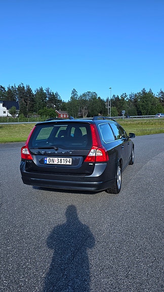 Volvo V70 9 of 27