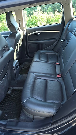 Volvo V70 7 of 27