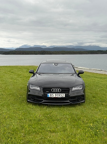 Audi A7 2 of 30