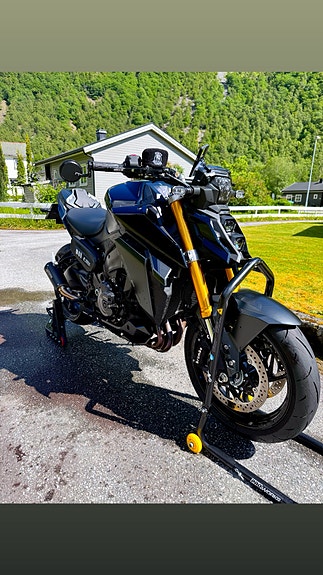Suzuki GSX-S 1000 R 2 of 5
