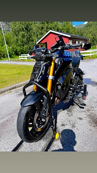 Suzuki GSX-S 1000 R 3 of 5