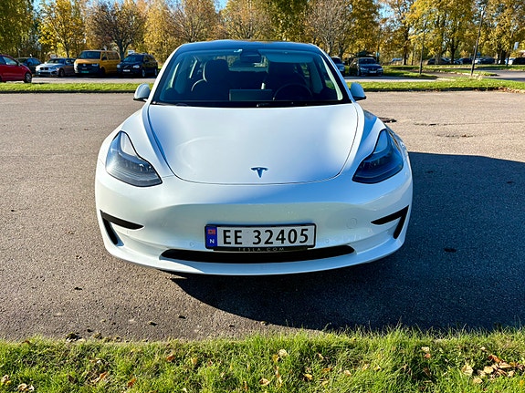 Tesla Model 3 12 of 14