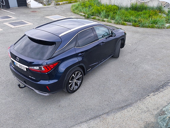 Lexus RX450h 3 of 27