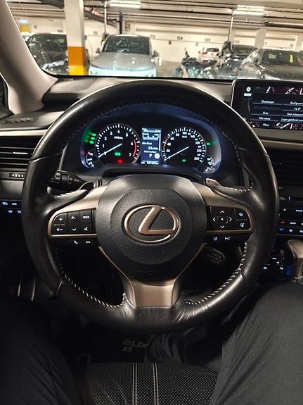 Lexus RX450h 9 of 27