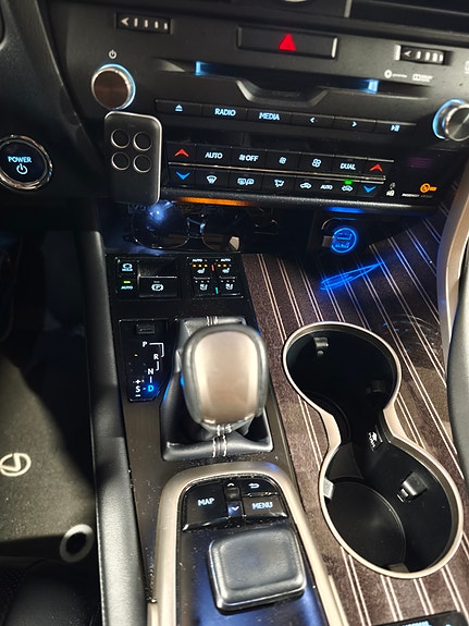 Lexus RX450h 8 of 27