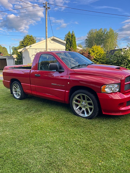 Dodge RAM SRT-10 2 of 19