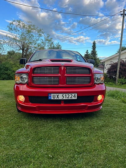 Dodge RAM SRT-10 3 of 19