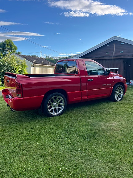 Dodge RAM SRT-10 4 of 19