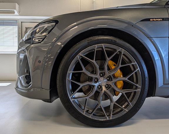 Audi e-tron Sportback 5 of 5