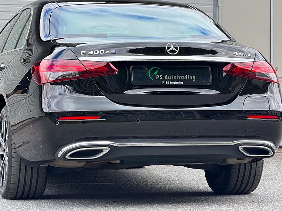 Mercedes-Benz E300 e 10 of 30