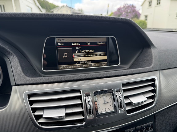 Mercedes-Benz 250 15 of 16