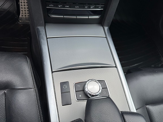 Mercedes-Benz 250 13 of 16
