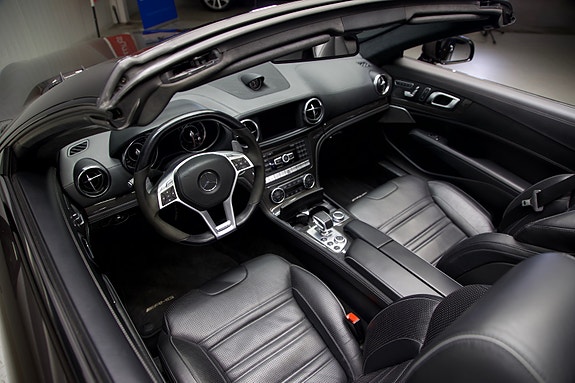 Mercedes-Benz SL-Klasse 4 of 5