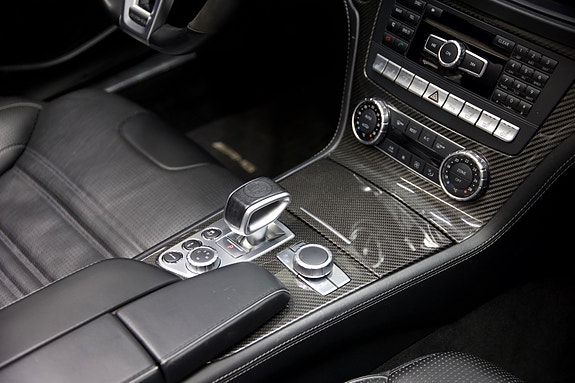 Mercedes-Benz SL63 20 of 21