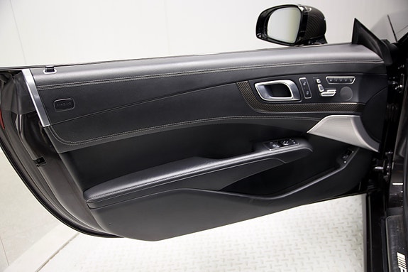 Mercedes-Benz SL63 12 of 21